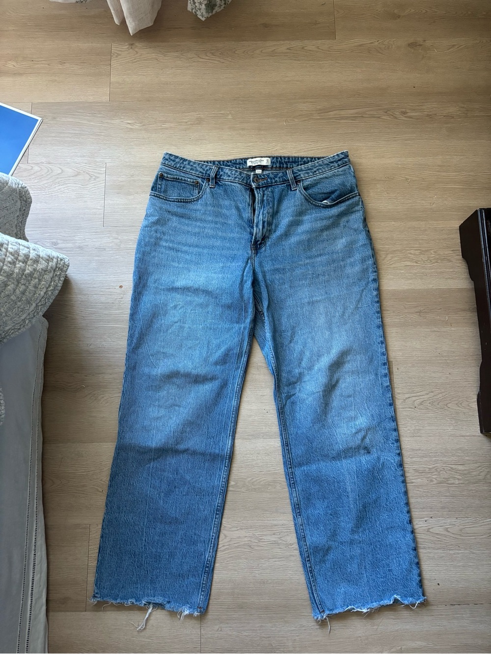 Abercrombie & Fitch Women's Light Blue Straight-Leg Jeans